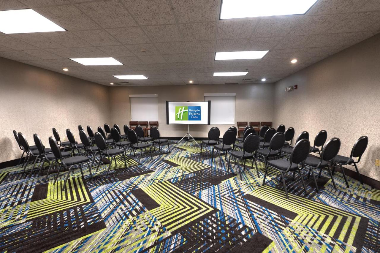 Holiday Inn Express Hotel & Suites Goshen By Ihg Exteriér fotografie