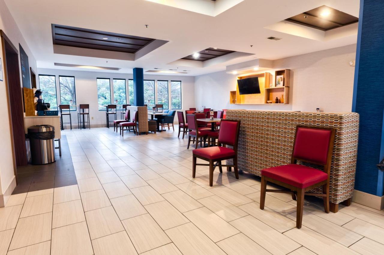 Holiday Inn Express Hotel & Suites Goshen By Ihg Exteriér fotografie