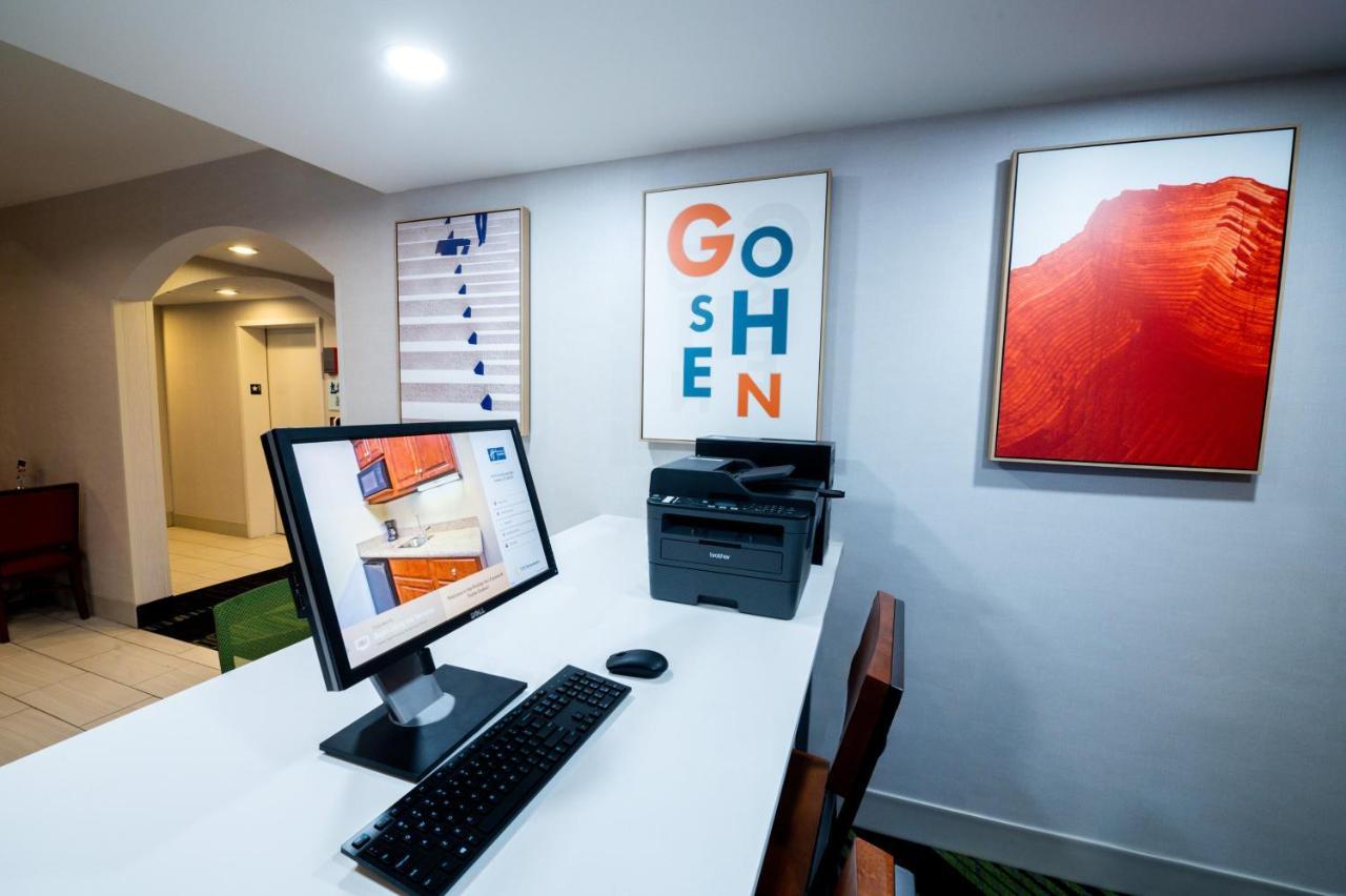 Holiday Inn Express Hotel & Suites Goshen By Ihg Exteriér fotografie